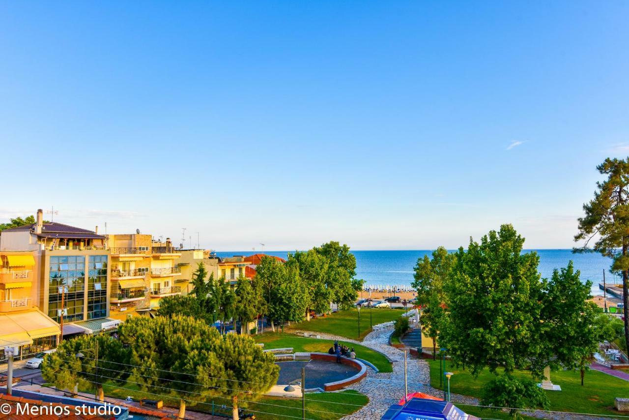 Menios Apartments And Studios Nea Kallikrateia Esterno foto