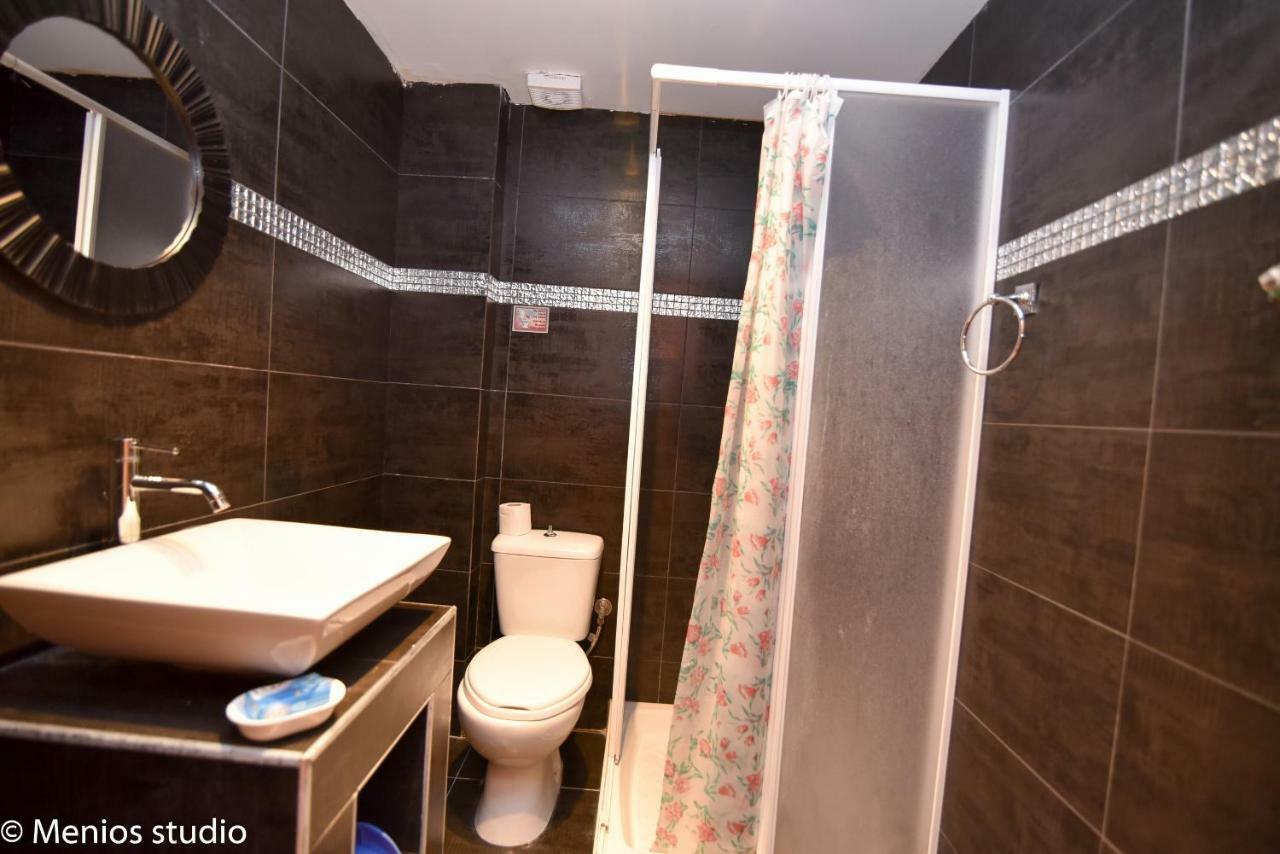 Menios Apartments And Studios Nea Kallikrateia Esterno foto