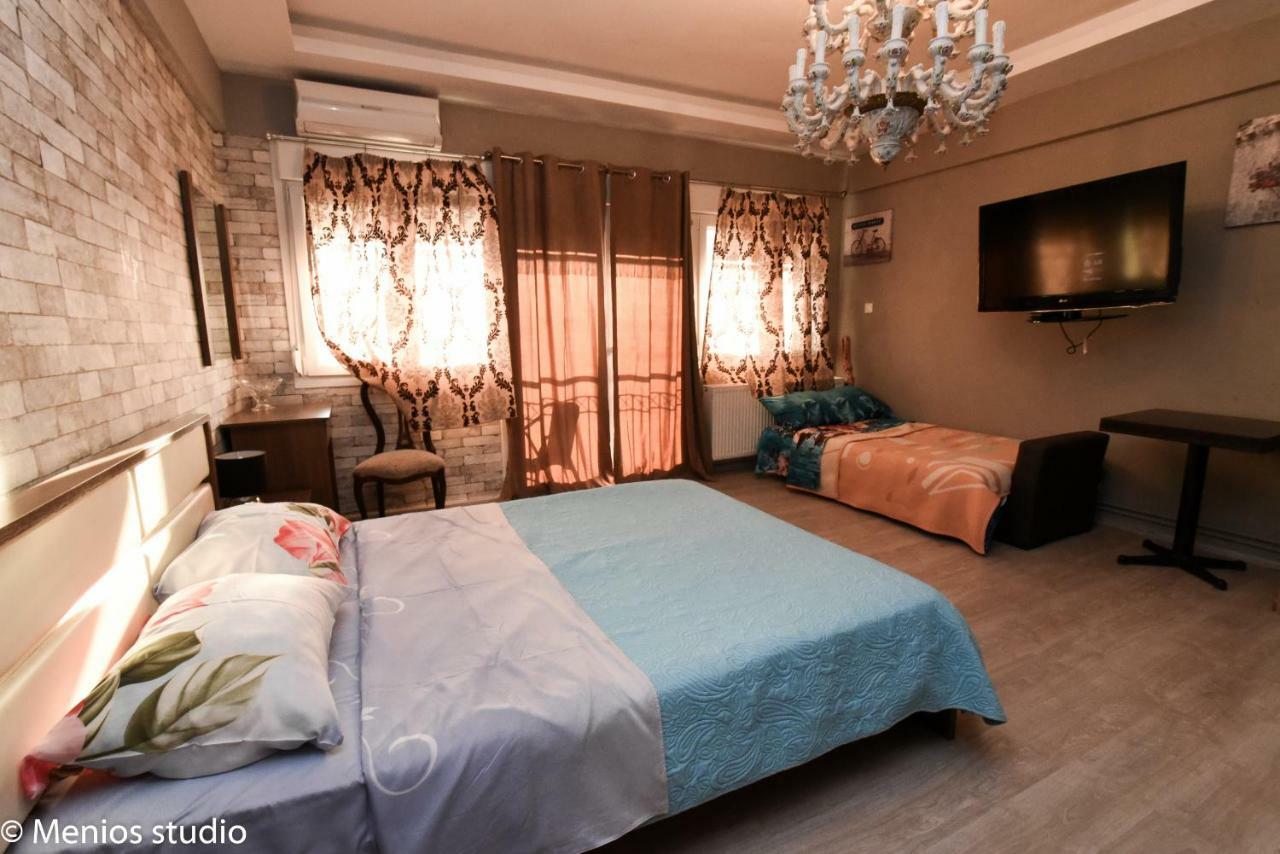 Menios Apartments And Studios Nea Kallikrateia Esterno foto