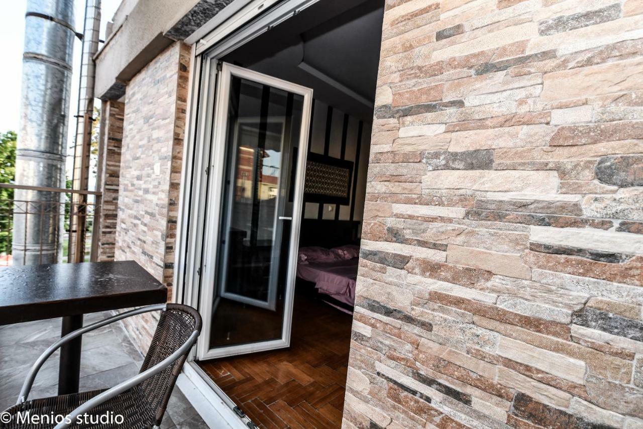 Menios Apartments And Studios Nea Kallikrateia Esterno foto