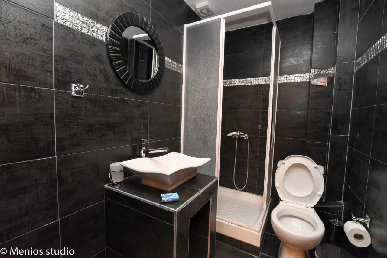 Menios Apartments And Studios Nea Kallikrateia Esterno foto